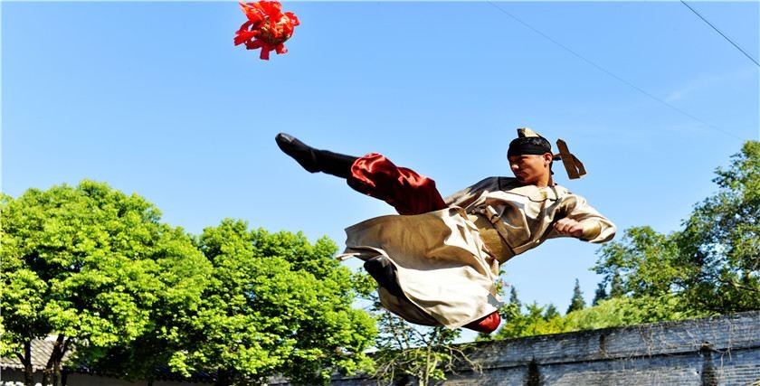 无锡三国水浒城的表演,无锡水浒城三国城门票