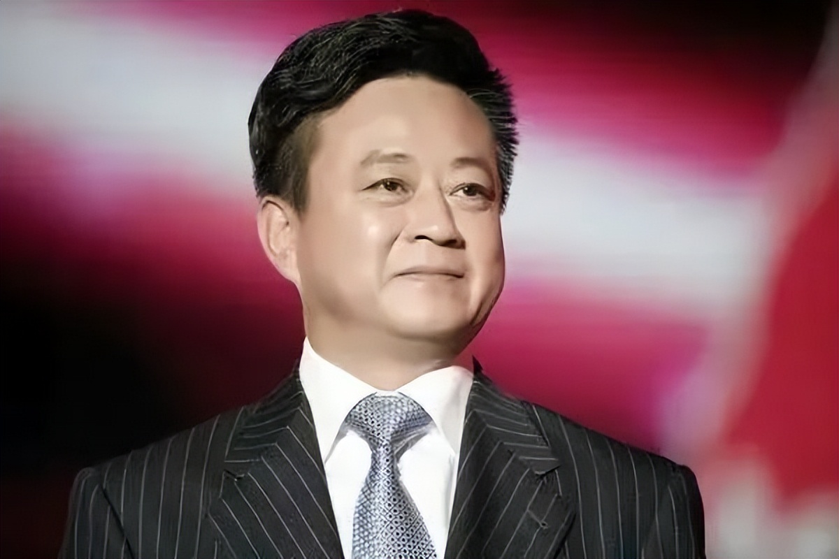 弦子朱军最近新消息,弦子二审败诉后当街宣读的视频