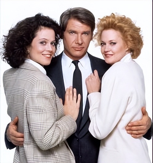 《打工女郎》中展现的女性主义和社会问题对当代社会有何影响？