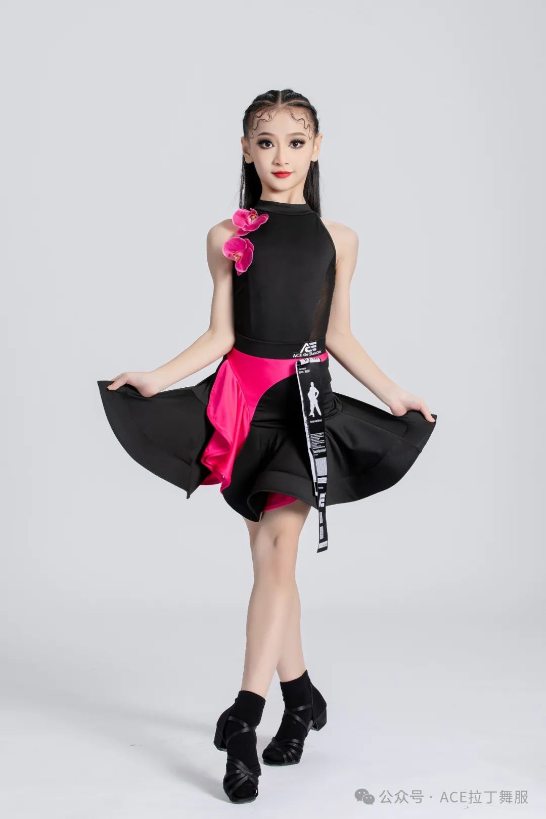 为什么一定要穿紧身舞蹈服,跳舞为什么要穿舞蹈鞋