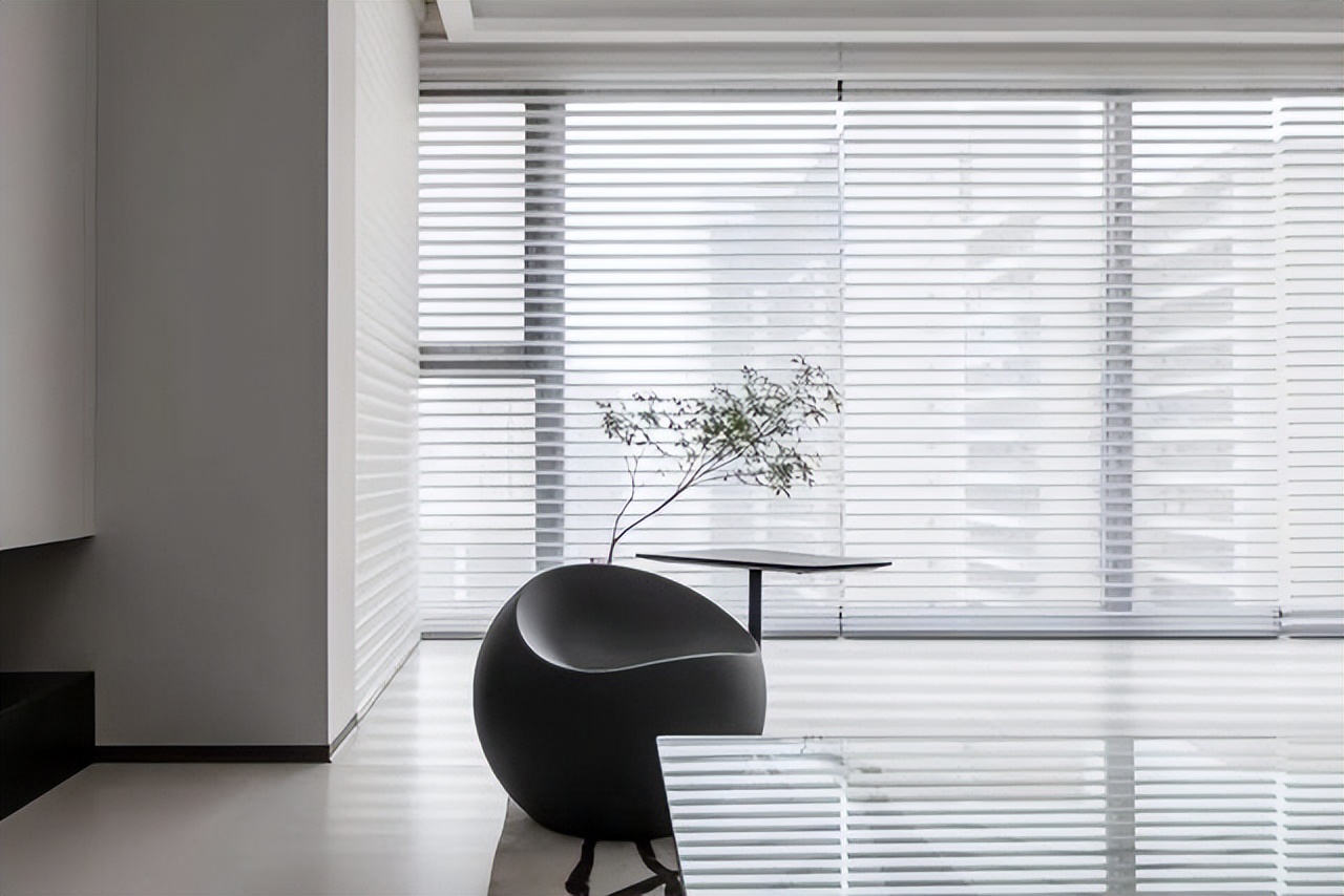 装修最不后悔的就是装了电视柜,装修是否做满墙电视柜