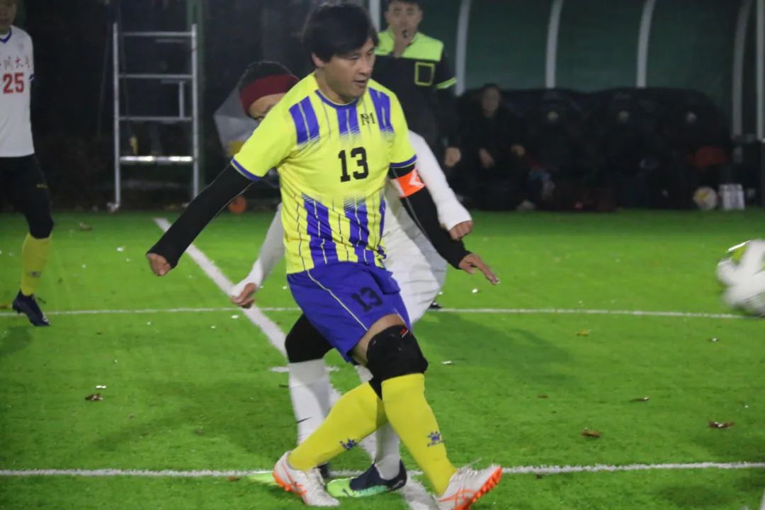 4度的天气,在4000的海拔踢球是什么感受