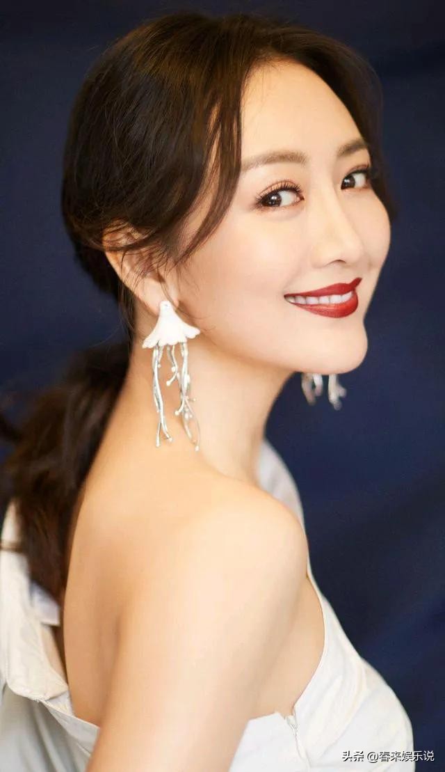 长得漂亮但不敢露额头的女星,额头宽的女演员