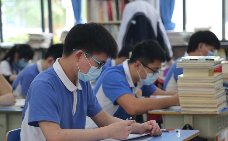 你赠我雪中炭,我回你锦上花——这对母子是对中国人最好诠释