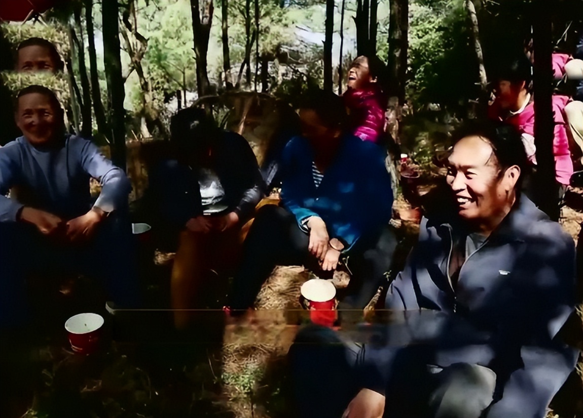 云南教师考察时发现商机，大山里挖“土疙瘩”，一公斤能卖5000元