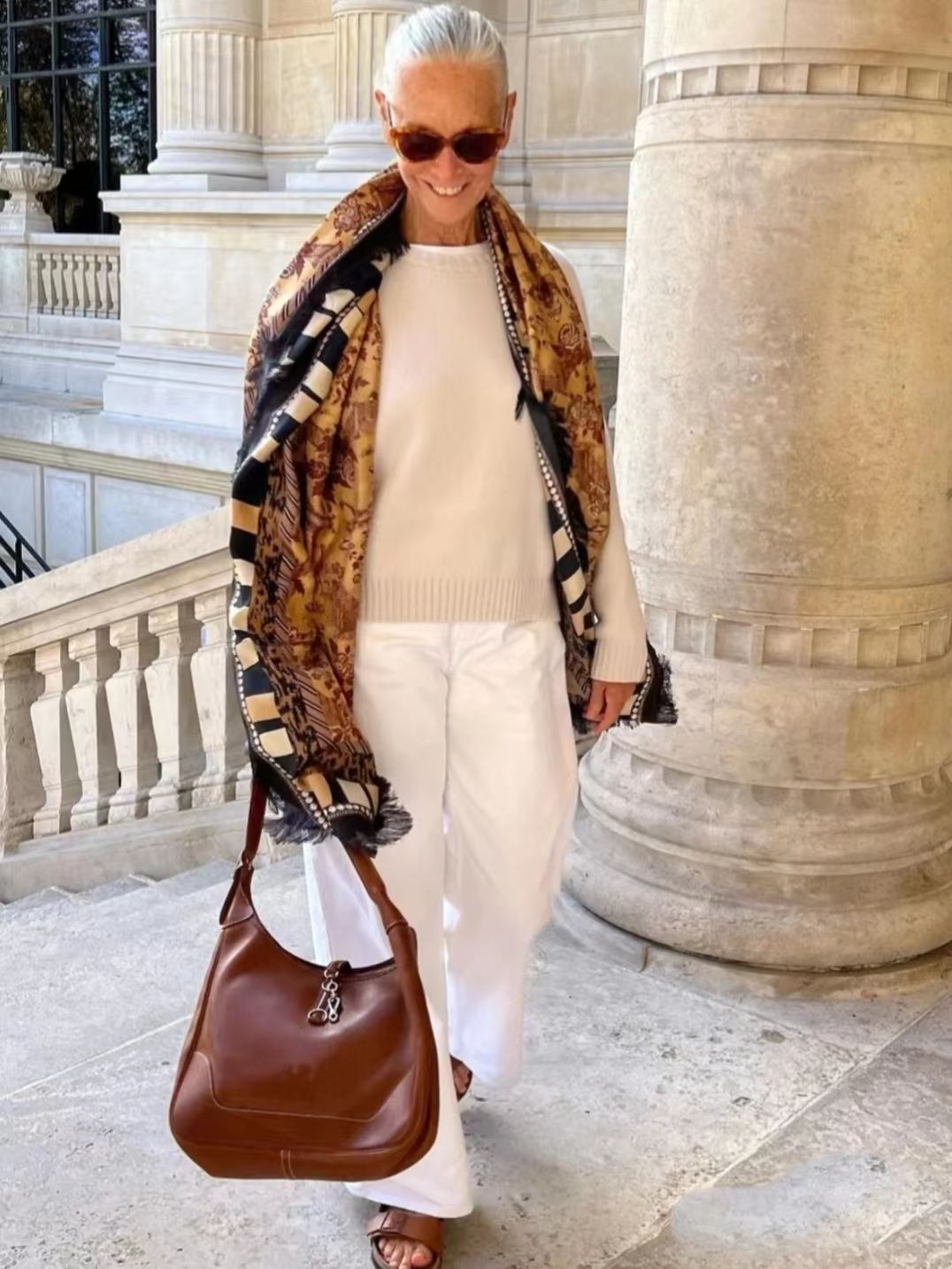 老年人加厚开衫毛衣外套时髦洋气 (老年人衣服女装60岁毛衣外套)