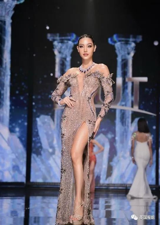 娉板浗鎷捐崚濂冲鎴愪负閫夌編鍐犲啗,娉板浗鍨冨溇灏戝コ閫夌編鍐犲啗