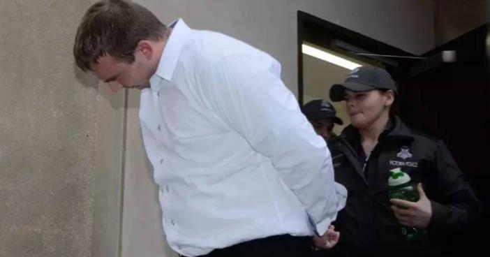 奶爸哄娃失手把孩子摔成重度脑伤,哄娃失手摔成脑损伤后续怎么样了