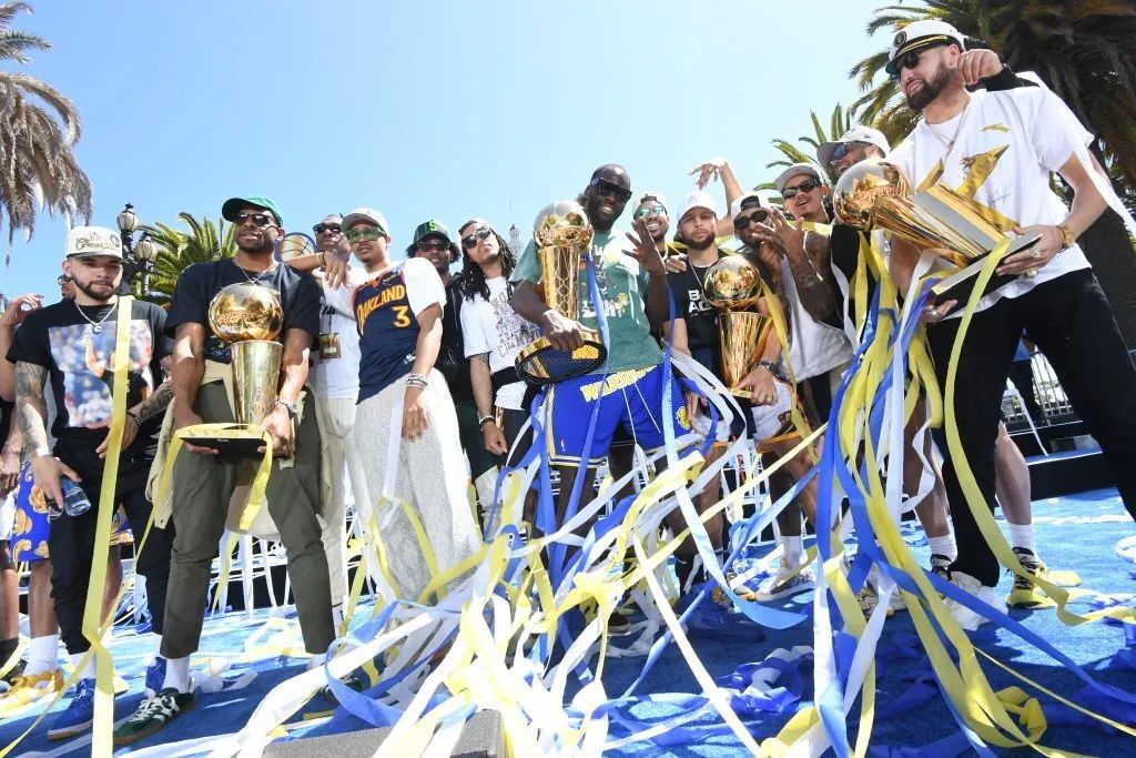 有没有那种软但是不会塌的枕头,没有回弹力的枕头