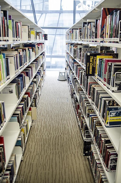 上大学有必要焦虑吗,上大学学费和生活费