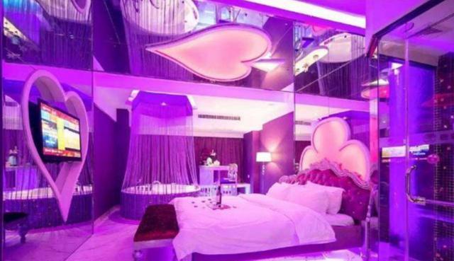 为什么宾馆的床尾都有一条长凳子,为什么宾馆床尾有一条凳子