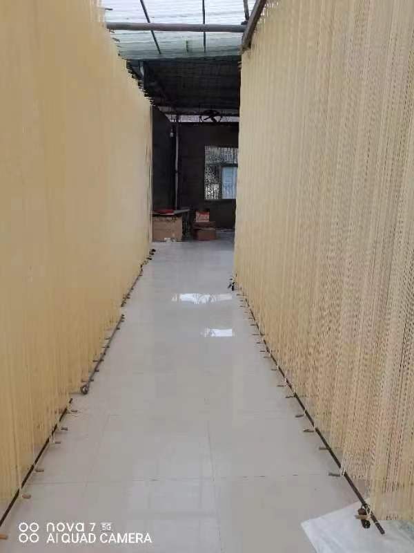 手工挂面致富,镇安云盖寺手工挂面