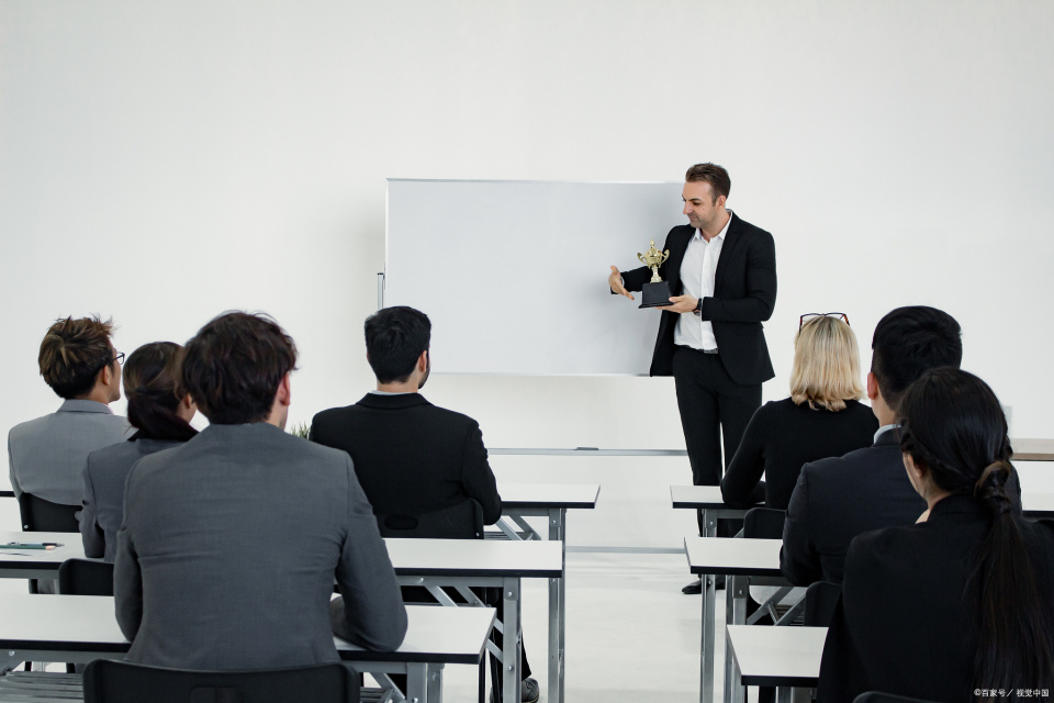 九耶：用服务、用态度、用心为学员就业之路保驾护航