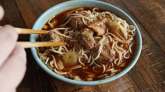 乐山30家苍蝇馆子，我不允许你还没吃过！