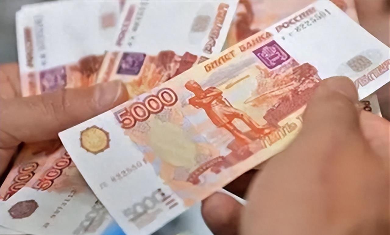 撼动世界的人民币抗战！究竟谁能守卫香港？