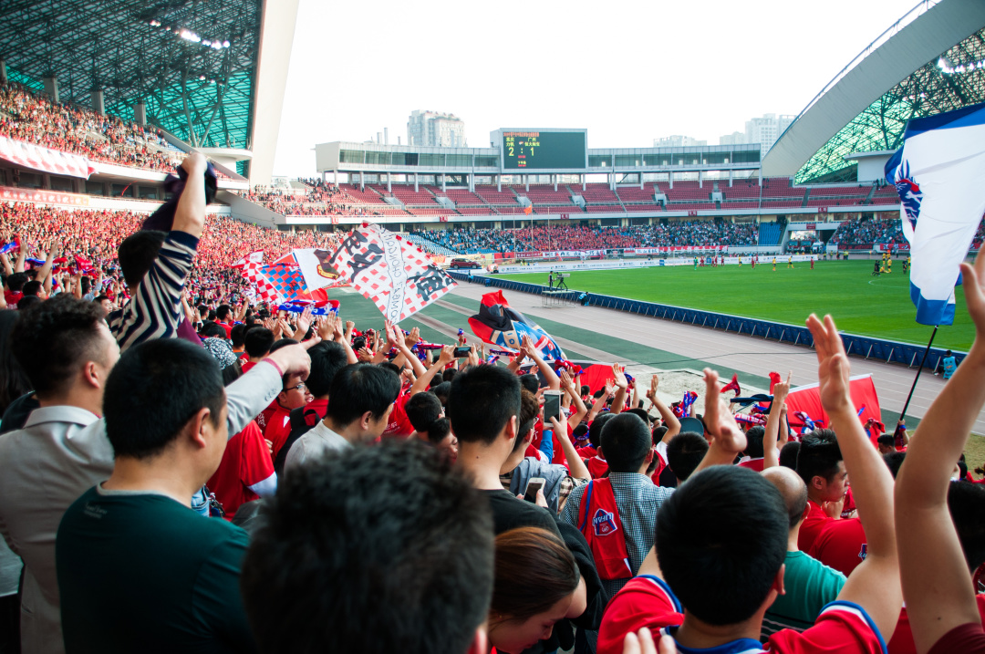 重庆足球力帆两周年,重庆足球巅峰期