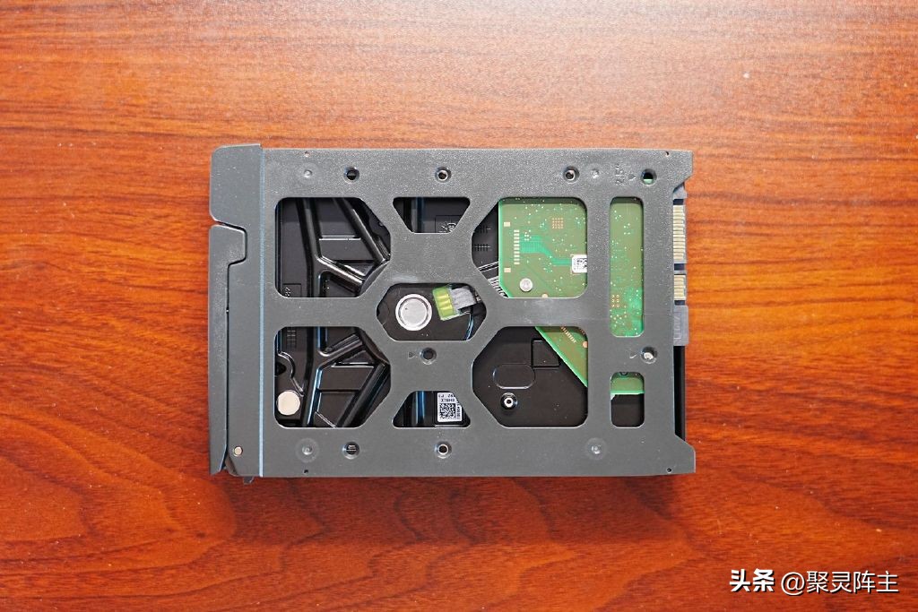 威联通nas详细教程,威联通nas快速入门