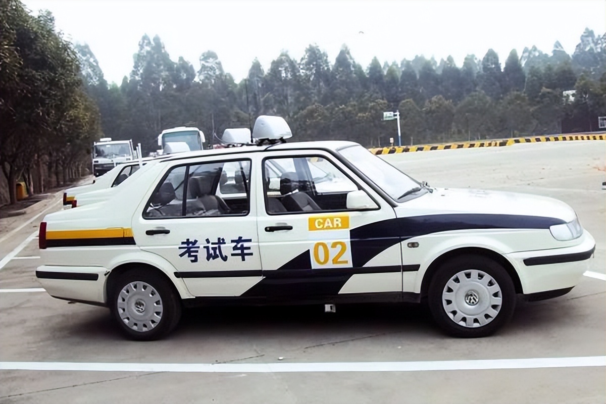 驾考改革的收费变化,驾照考试费是什么时候开始收费的