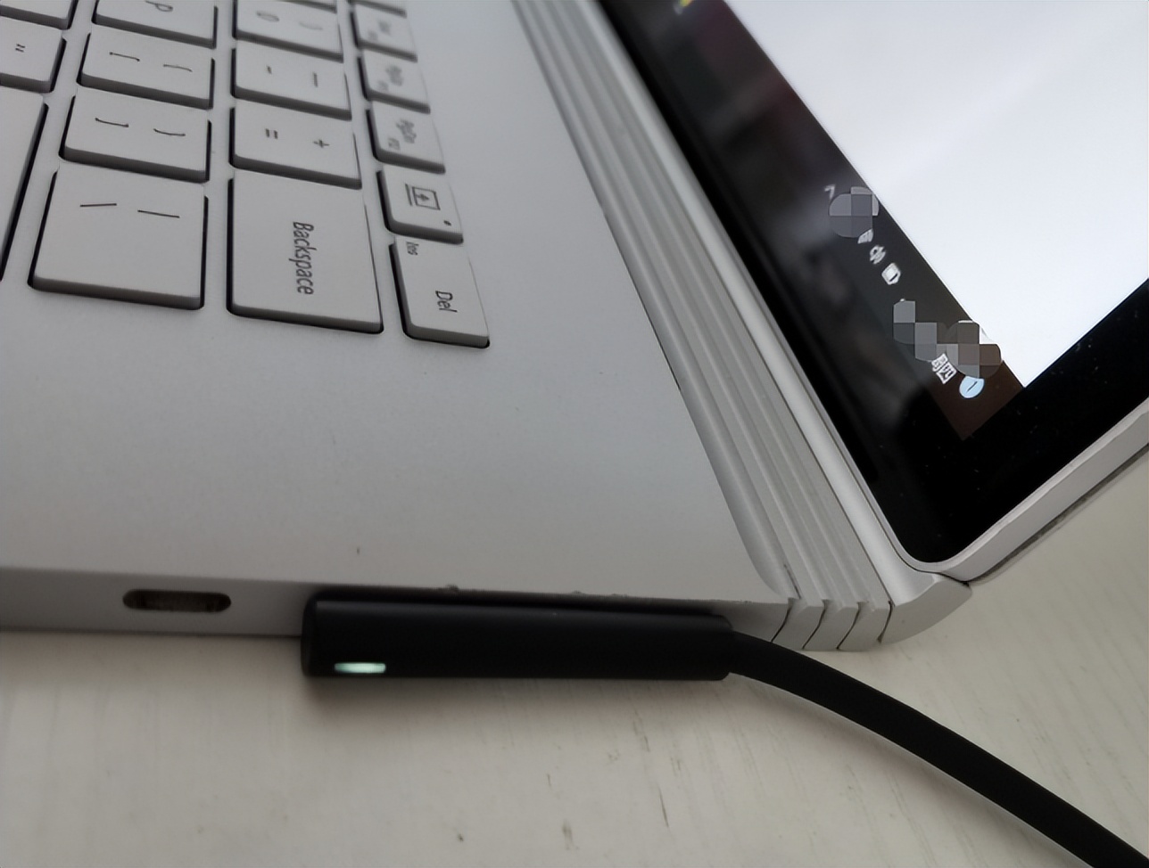 surfacebook充电器灯不亮,surfacebook白灯亮充不上电怎么办