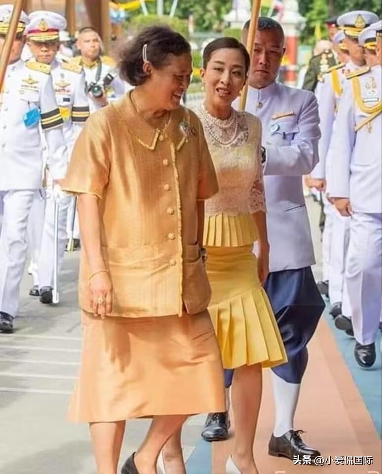 泰王室众生相：帕查拉仍未醒来，纳瓦瑞再去探望，诗妮娜疑似回归