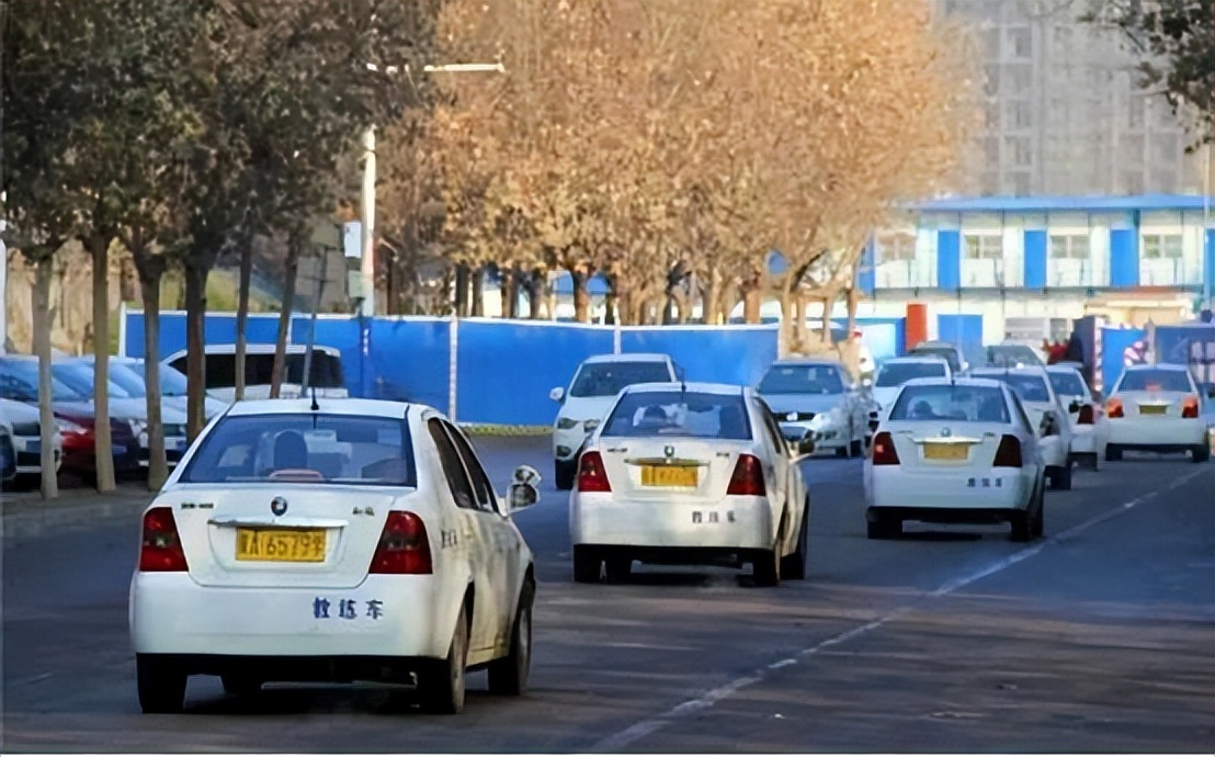 驾校的前景与趋势,驾校的发展与管理