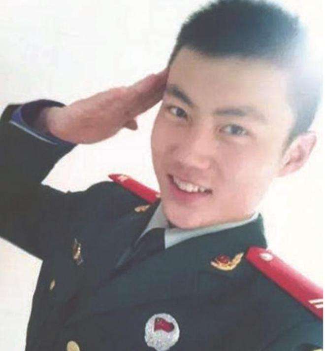 多次自杀未果，靠呼吸机保命，那位高位截瘫的90后消防员咋样了？