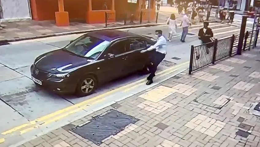 悍匪持刀抢劫巨额珠宝被“天眼”拍到，“南亚兵团”成为香港治安的巨大毒瘤，议员：警方必须加大执法力度