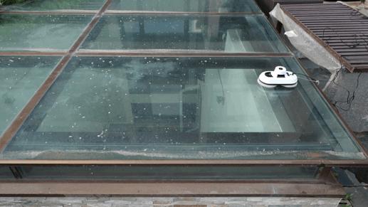 小玻璃擦窗机器人可以擦吗,高空擦玻璃妙招又快又干净