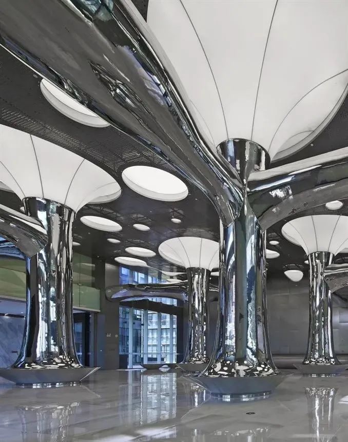 什么是镜面板呢,工地用的镜面板是哪种