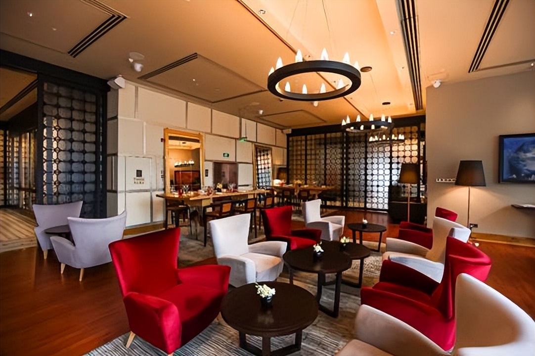 王者荣耀酒店比赛,成都瑞吉酒店云端秘境开幕