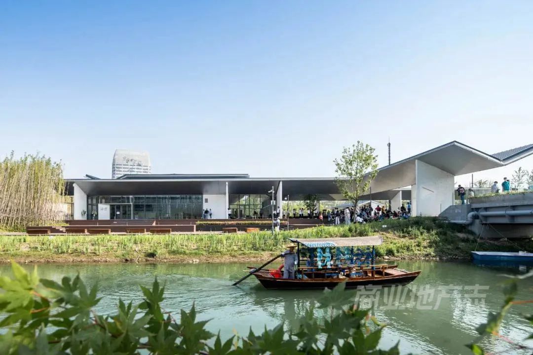 CRR百图斩｜公园里的新天地：上海蟠龙天地