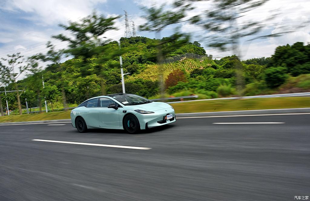 昊铂gt七翼版710超充版自由灰,使尽全力