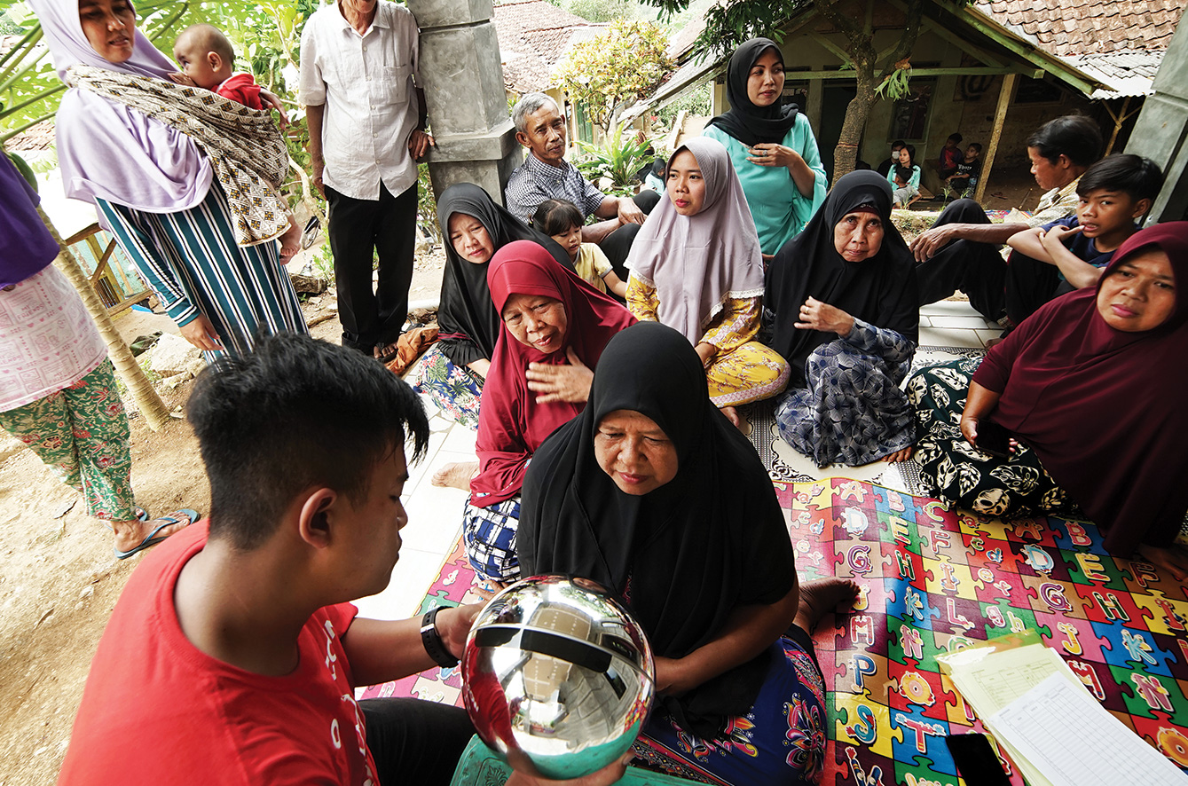 世界币要从哪获得,世界币在哪领取