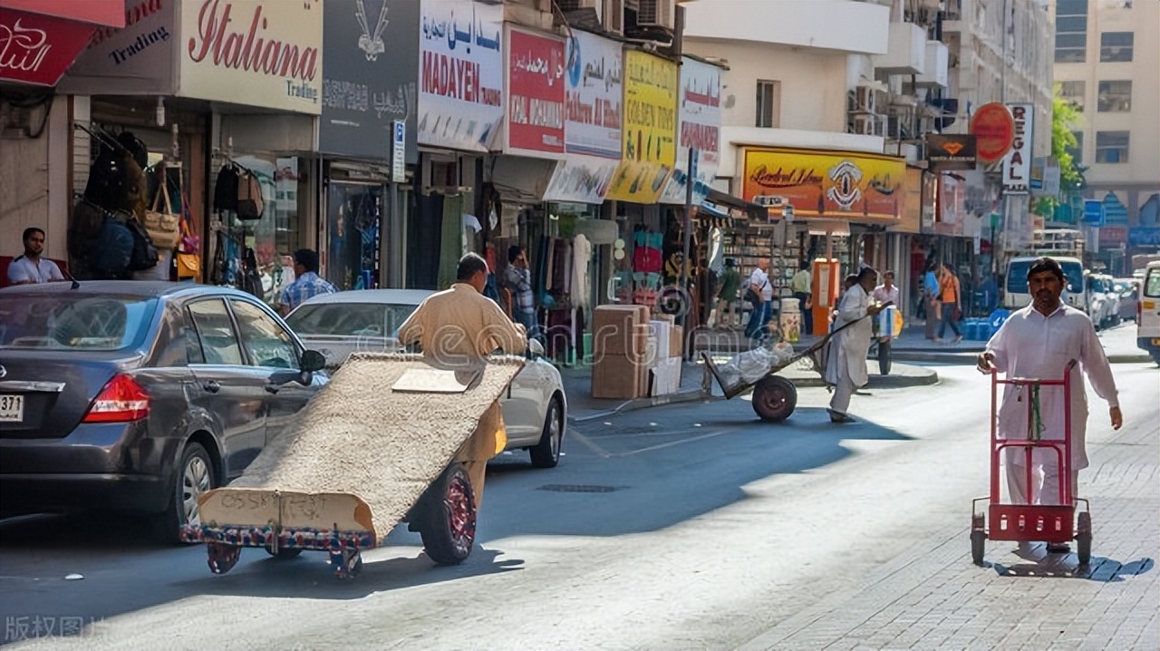 迪拜富得流油可以买什么,为什么说迪拜富得流油