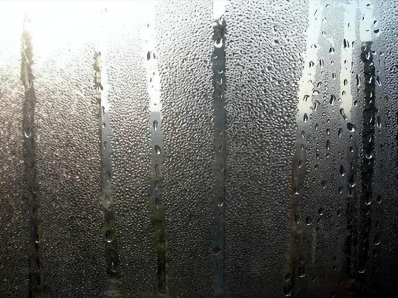 车玻璃容易起雾怎么解决,前玻璃起雾怎么处理