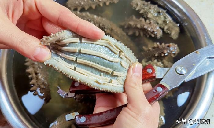海参泡发的正确方法要加黄酒吗,海参凉水泡还是热水泡好