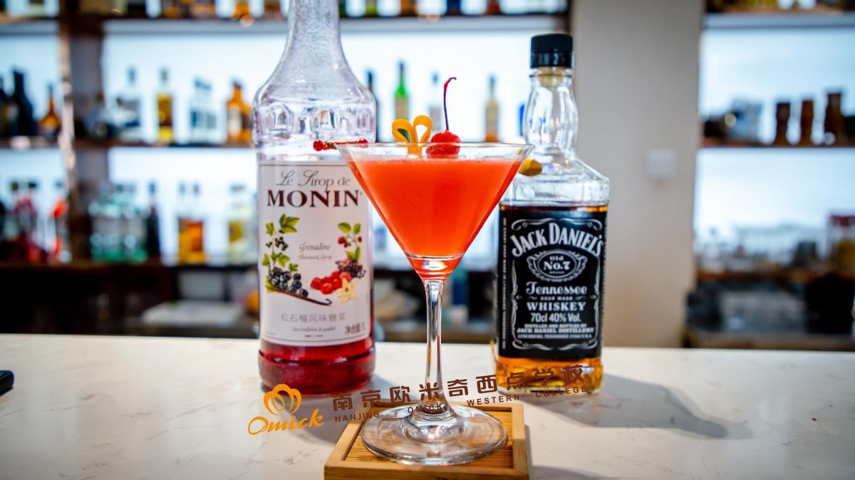 在南京想学习调酒师,南京调酒师专业哪个学校好