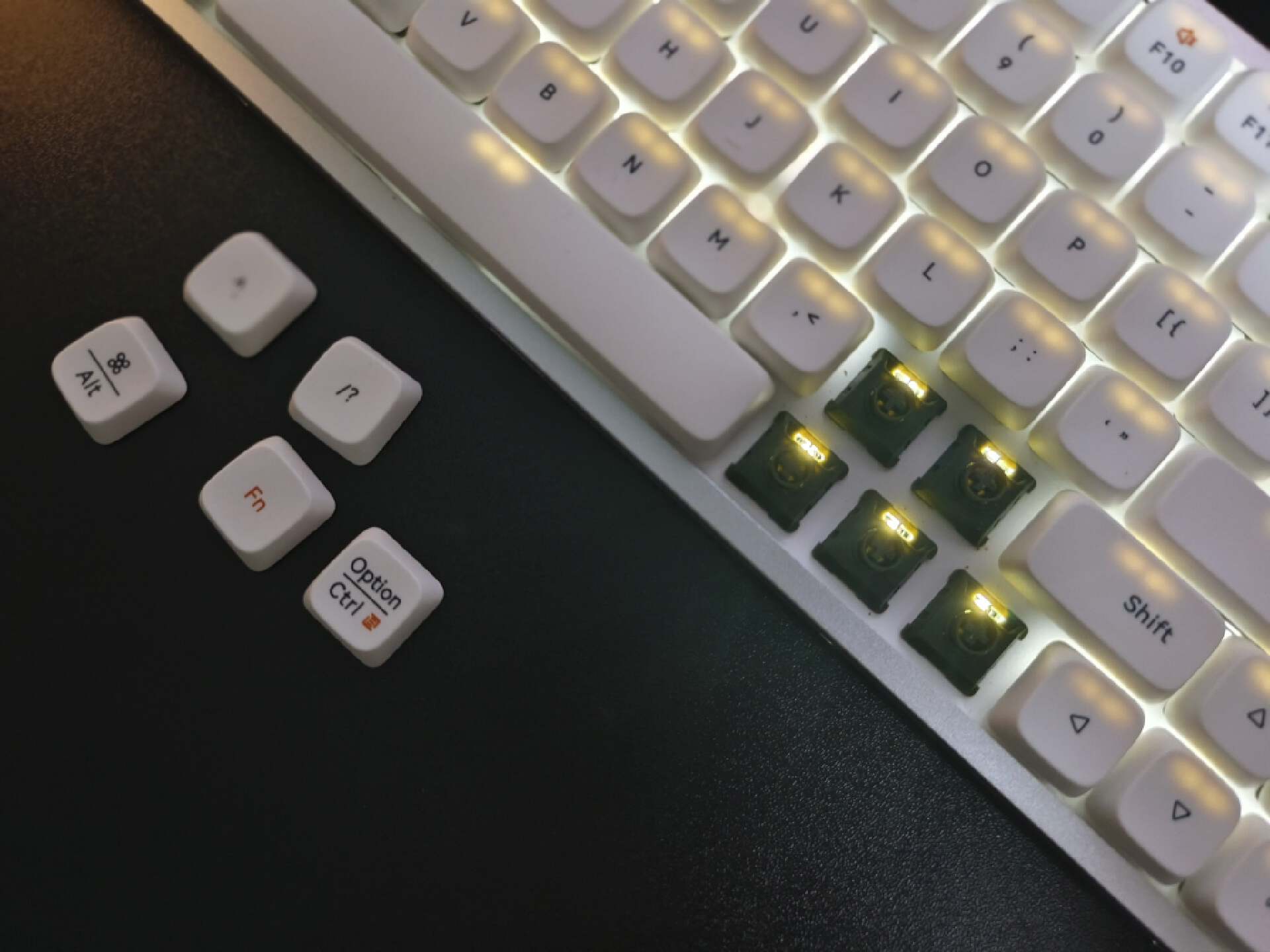 洛斐小顺键盘如何切换设备,洛斐小顺键盘可以自己换轴体吗