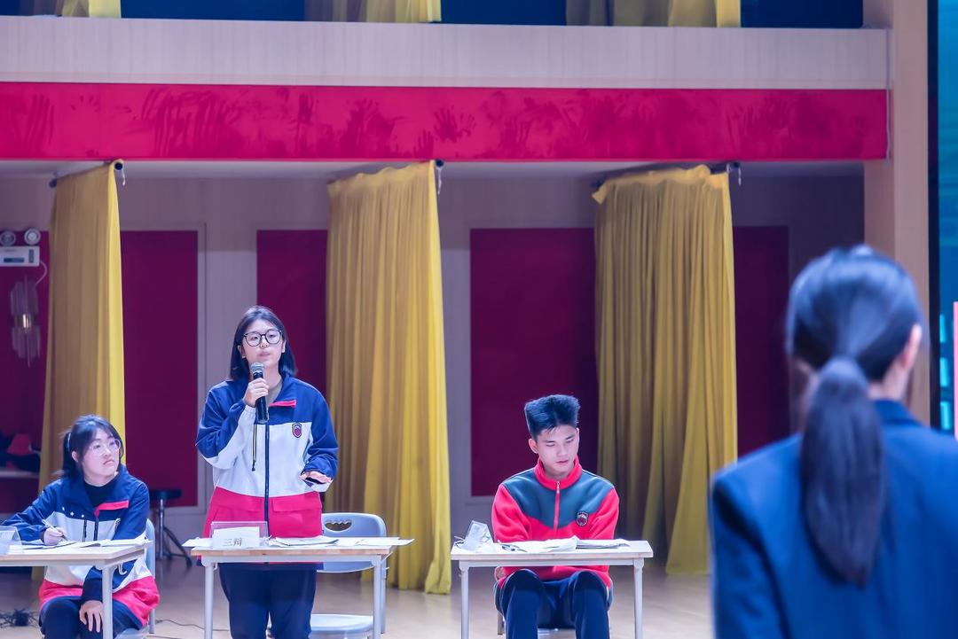 发生矛盾后大大方方解决,发生矛盾先道歉还是先冷静