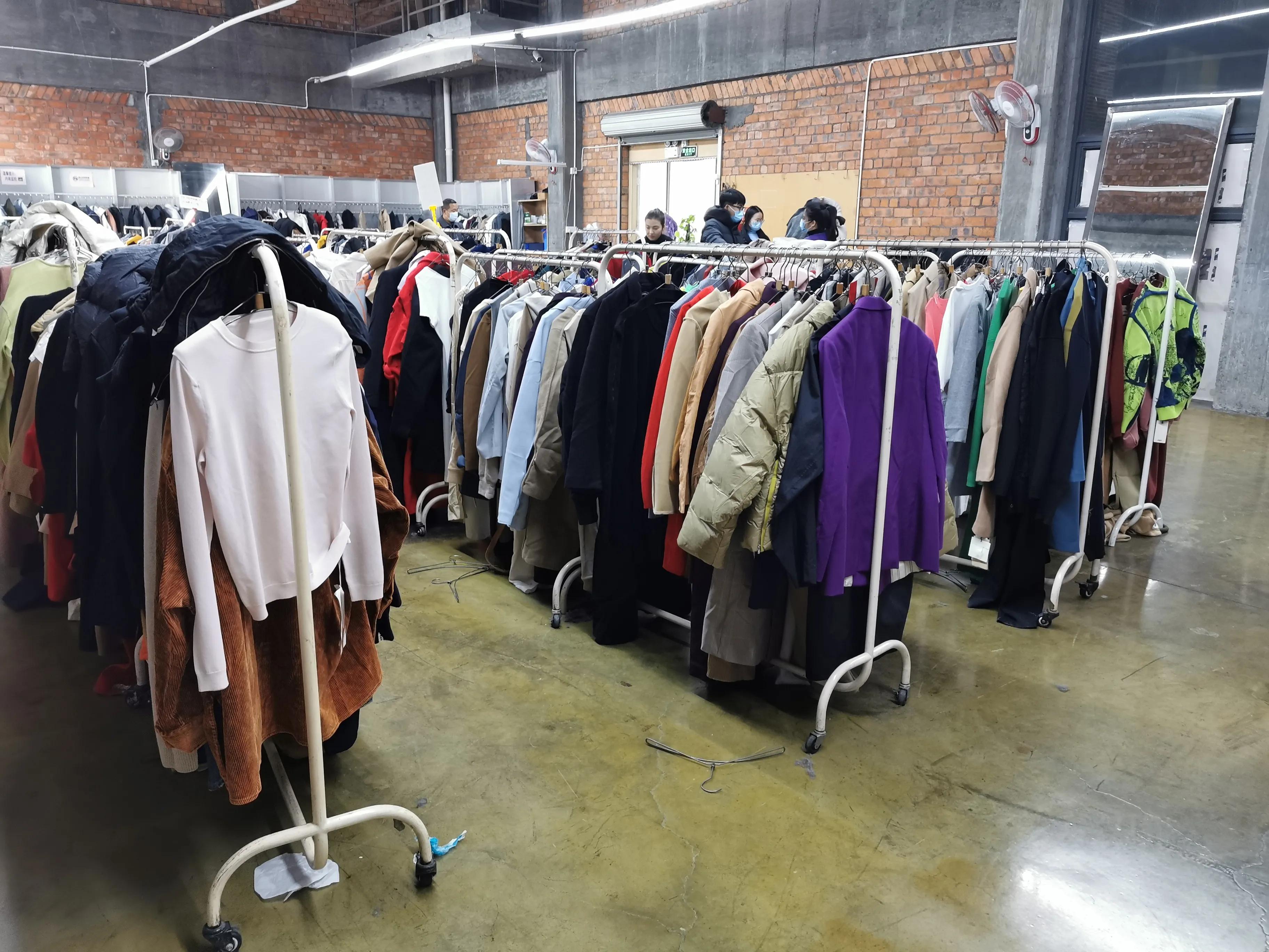 临近过年买衣服真的会便宜吗,临近过年买衣服