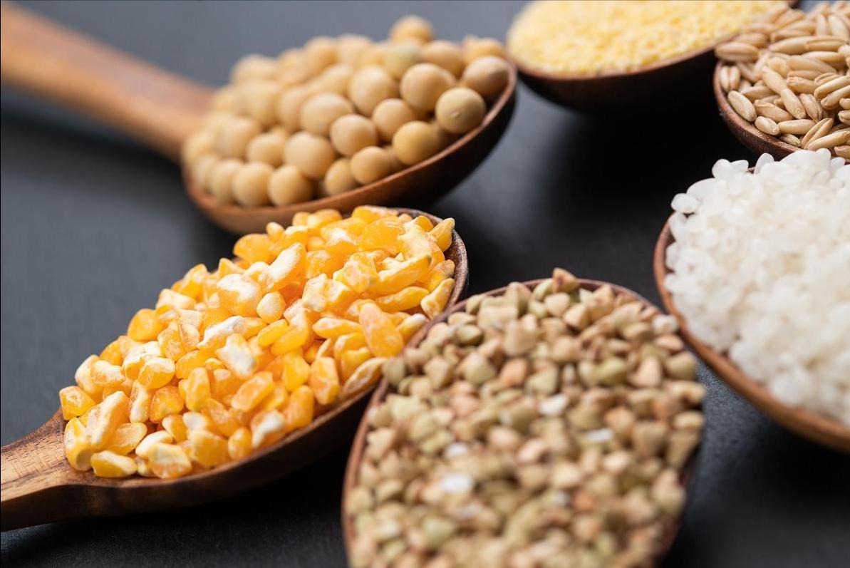 青少年身高体重对照表2023,1-18岁男孩身高表2023