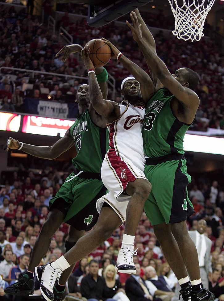 【NIKELEBRON】NBA历史得分王的球鞋之路