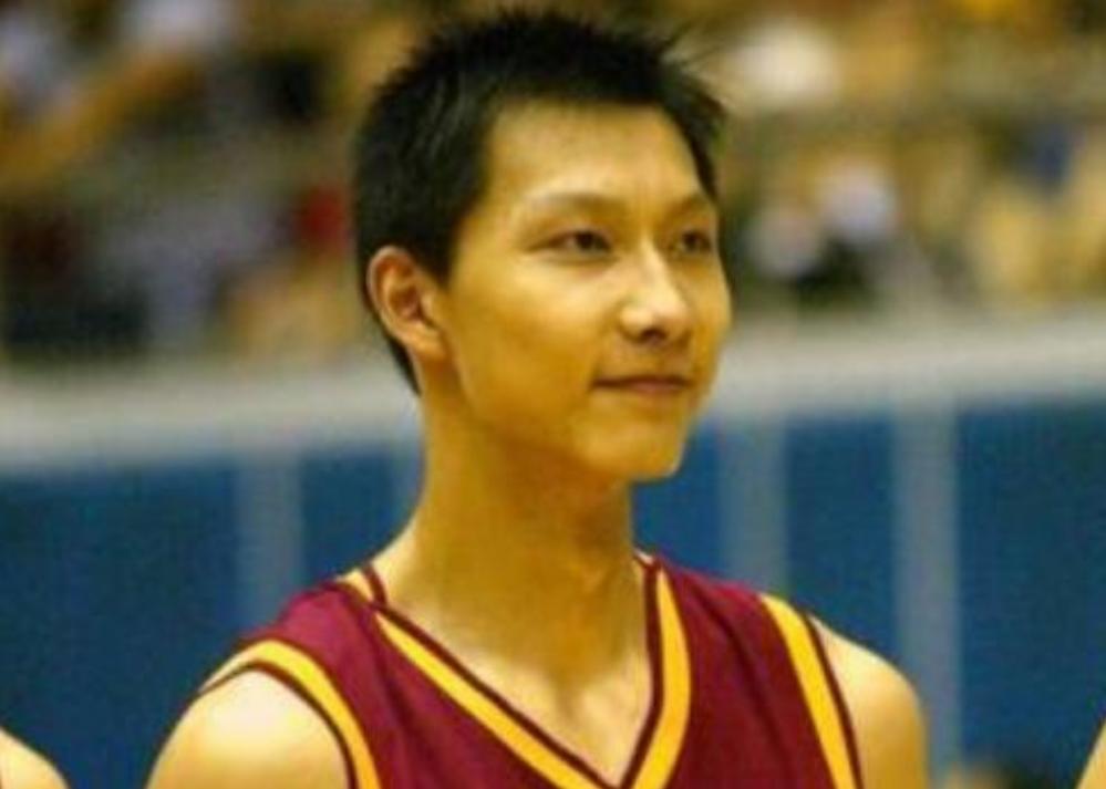 易建联娶了多少老婆,易建联结婚生子了吗