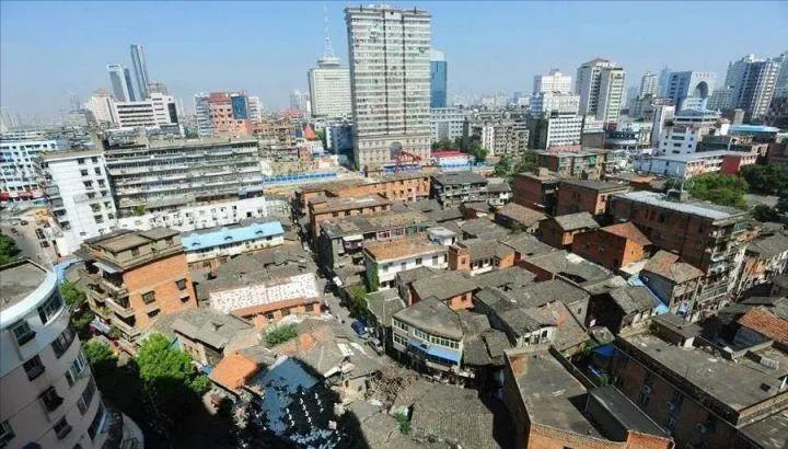 王健林之子王思聪现在的情况如何,王健林债务危机全过程