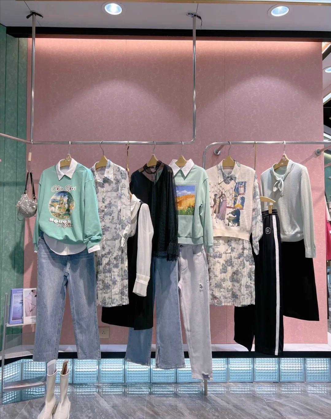 秋水伊人时尚女装桑蚕丝,秋水伊人女装正品清仓风衣直播