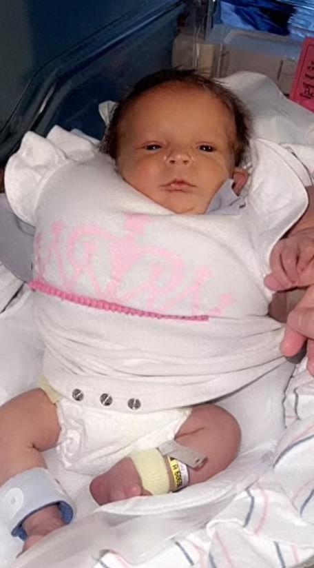 美国婴儿女孩,美国女婴身体患绝症