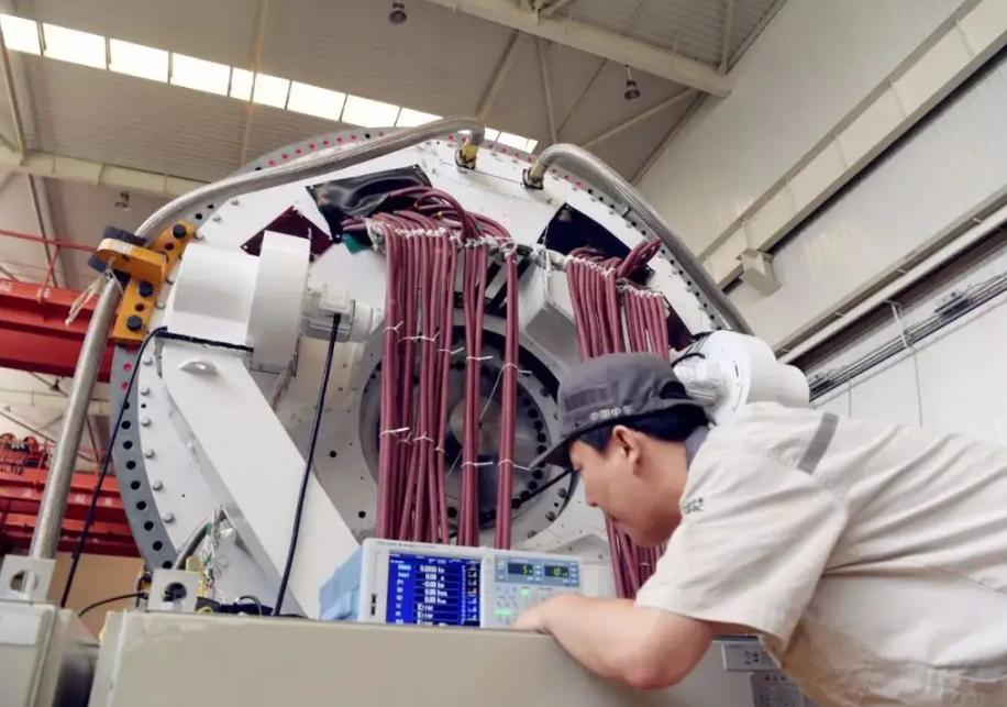 风力发电大风车转一圈挣多少钱,造价千万的大风车一天能发多少电