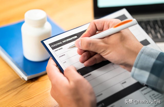 应届毕业生到底应该不应该交社保,应届毕业生到底要不要交社保