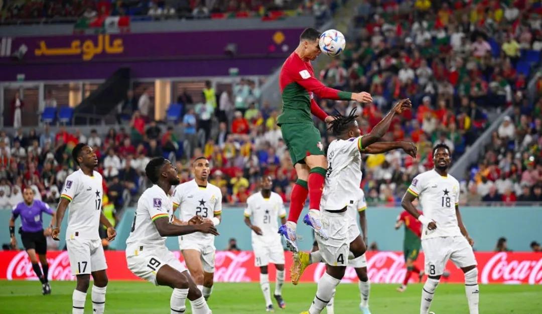 C罗一夜缔造五大神迹：全面超越梅西，一数据霸占历史榜首