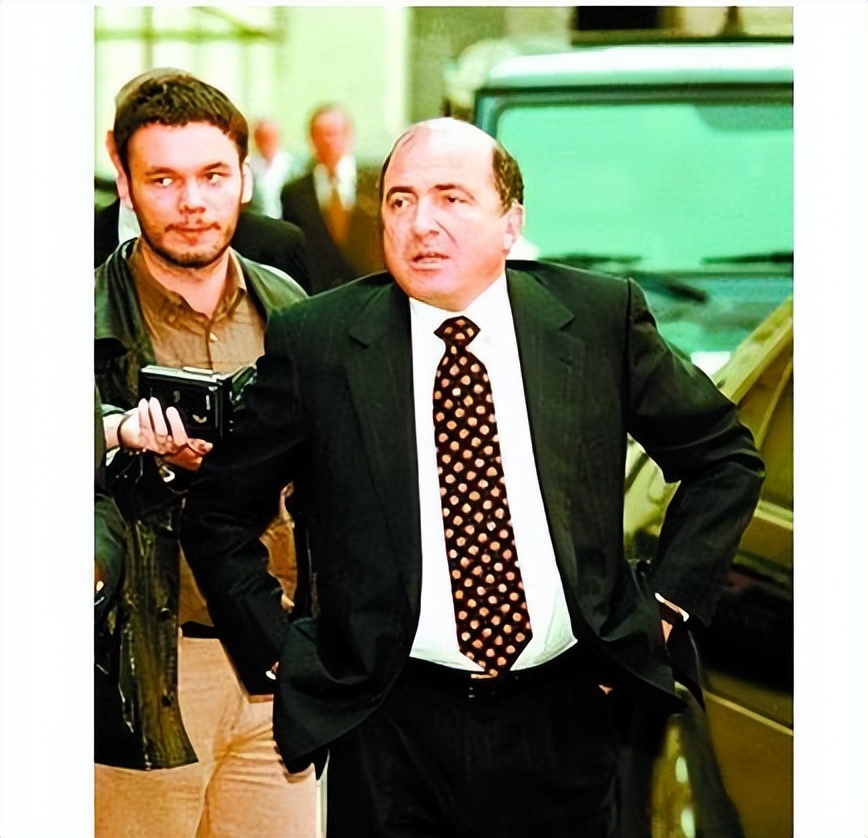 别列佐夫斯基寡头,俄罗斯寡头别列佐夫斯基之死